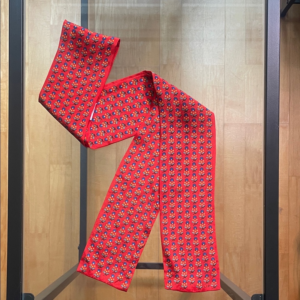 Red Blueberry Patterned Tie Scarf